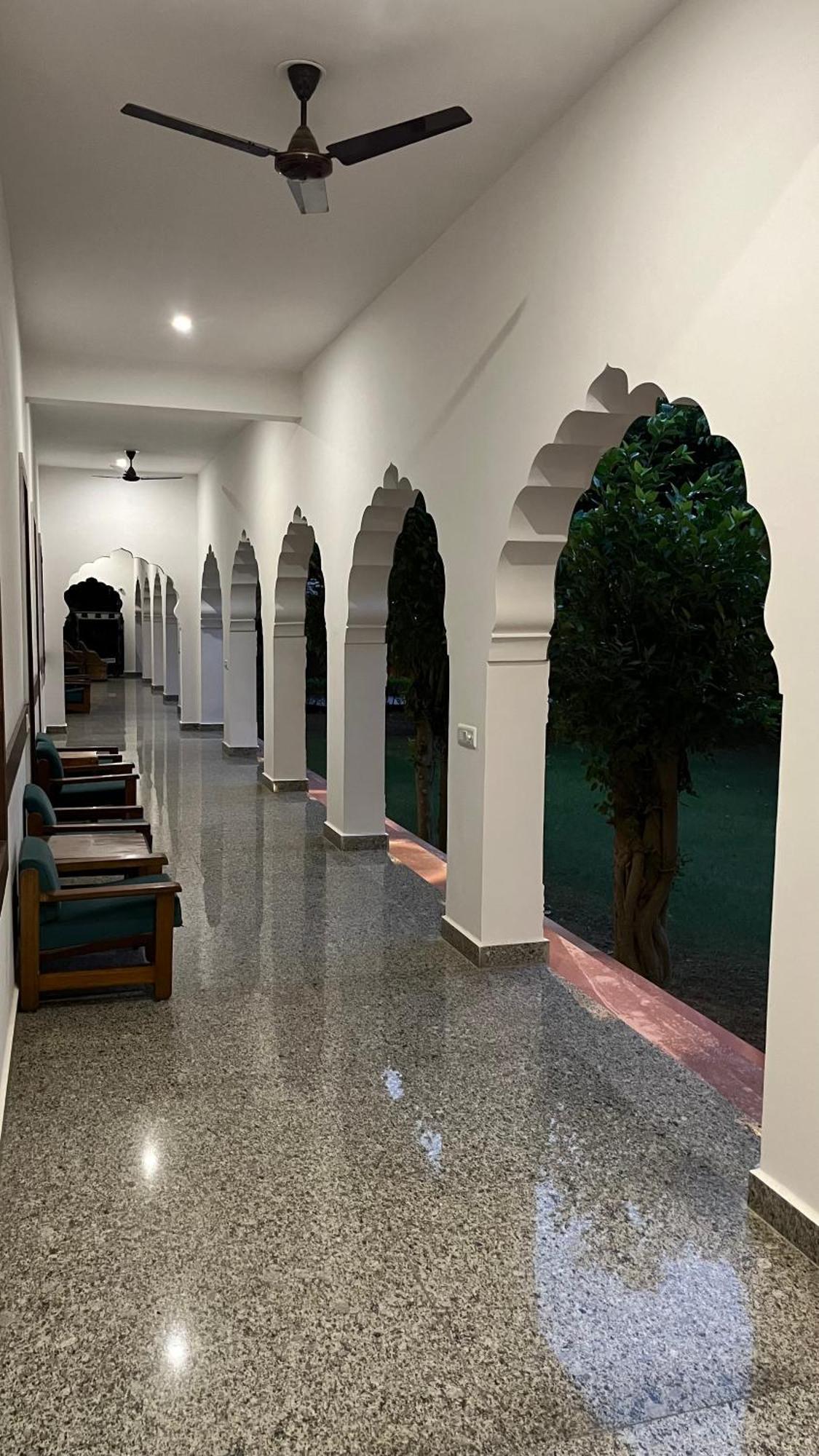 Hotel Sunbird Bharatpur Exteriér fotografie